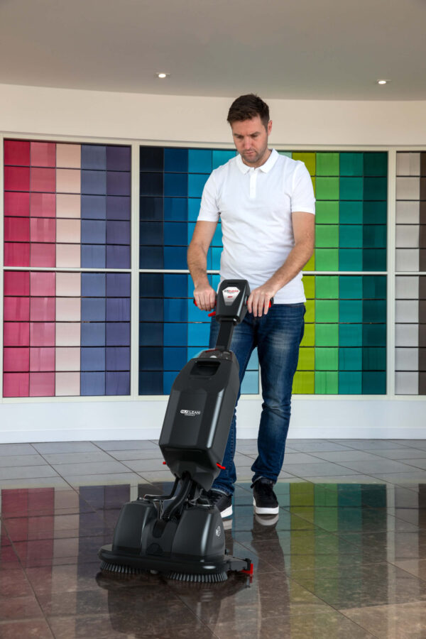 440NX Scrubber Dryer Lifestyle
